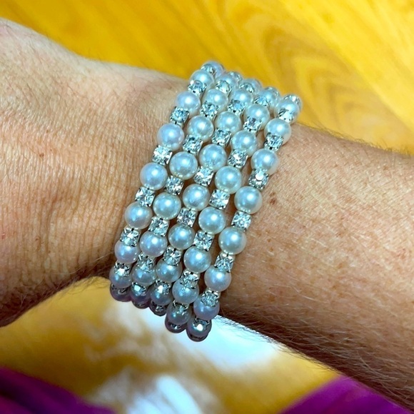 Stretchy Pearl and Sparkle Bangles - Picture 1 of 2